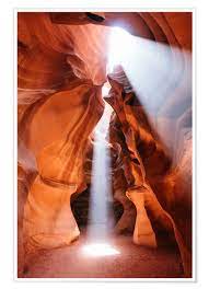 light beams at upper antelope canyon
