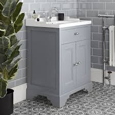 Traditional Vanity Unit With Basin