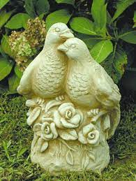 Kissing Loving Doves Statue Garden