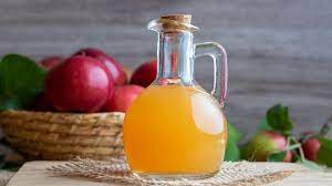 Той е направен от ябълков сок, който е претърпял двойна ферментация. Domashniyat Yablkov Ocet I Polzite Za Zdraveto Lifestyle Bg