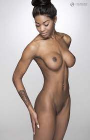 Black women model nude . Adult videos. Comments: 2