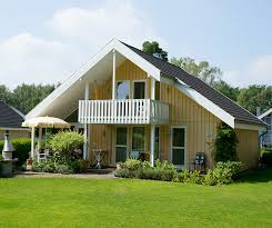 Die preise variieren je nach art des hauses und vorhandenen extras wie eine garage, carport oder dachgaube (n). Ferienhaus Kaufen