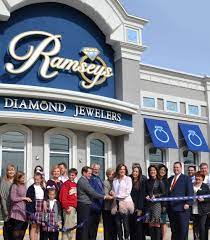 diamond jewelers opens largest diamond