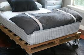 13 Inexpensive Wooden Pallet Bed Frame