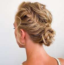 This hairstyle is styled by professional just for a day because it cannot last long. 40 Trendy Wedding Hairstyles For Short Hair Every Bride Wants In 2021