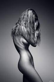 Nude woman sensual body - Johan Swanepoel