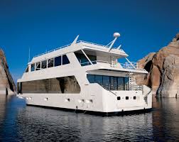 Sold by lisa blakeman of houseboats buy terry. Skipperliner Moves Forward With New Owners Houseboat Magazine