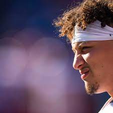 Chiefs QB Mahomes: while awaiting contract, he is 'focused on football' -  Arrowhead Pride