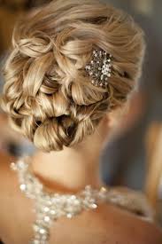 ideal wedding hairstyleakeup