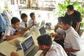 Hj yahya bin paimin dan en. Frog Community Educate Learn Inspire Discover School Leadership Support Brings Smk Dato Sri Amar Diraja To Excellence With Frog