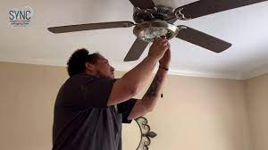 how to change a ceiling fan lightbulb