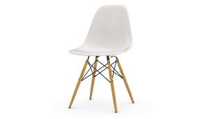 Few chairs are as universally recognisable as the eames dsr plastic chair by charles & ray eames for vitra; Vitra Dsw Eames Plastic Sidechair Shop I Design Bestseller De