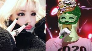 They are given elaborate masks to wear in order to conceal their identity, thus removing factors such. New Contestant Of King Of Mask Singer Performed On Stage And Anyone Can Tell She Is Park Bom Since The Very First Second