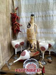 Украсете вашите сватбени маси с бутилки за ракия/вино, надписани с вашите имена и дата на сватбата. Butilki Za Rakiya Luksozni Rakieni Butilki