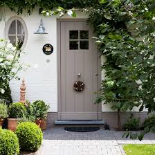 How to decorate your front porch seasonally lukeosaurue. How To Give Your Home Street Appeal Try Our Ideas For A Stylish First Impression