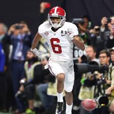 Devonta smith, the wide receiver whose speed and acrobatics electrified alabama's offense and helped the smith's heisman campaign accelerated on dec. Tide Wr Devonta Smith To Make First Round Push Next Season