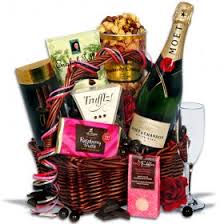 Луксозни подаръчни кошници с вино, кошници за всеки повод, фирмени кошници, гурме кошници, рожден ден, романтични. Podarchni Koshnici