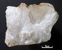 kuvars-ve-quartz-aynı-mı