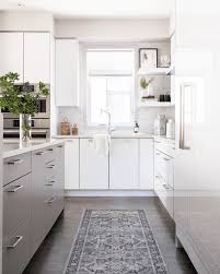 22 gray kitchen cabinet ideas that we love