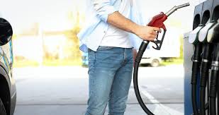 Przekazywanie kart paliwowych czy jest usługa finansową?