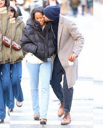 Jesse Williams gives girlfriend Taylour ...