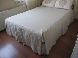 Split Corner Linen Bedspread Box