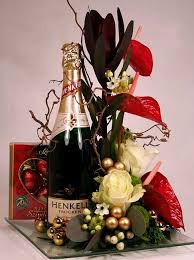 Virágposta - Henkell pezsgő elegáns tálon - VIP ajándék -