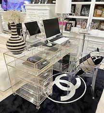 These plexiglass desk are made from all types of sturdy materials such as stainless steel, white acrylic and hardware, metal wire, wood, cardboard, and many more. Clear Table Acrylic Show Desk Plexiglass Contemporary Display Functional Ebay