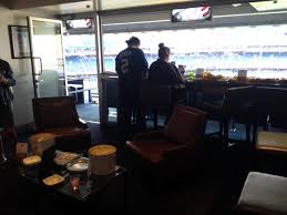 7 reasons why a yankee stadium suite is