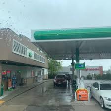 howard s gas food 3725 s howell