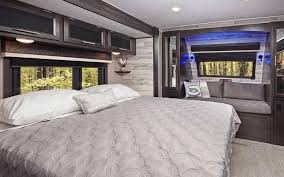 travel trailer with king bed
