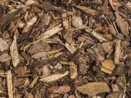 benefits of wood mulch are wood chips