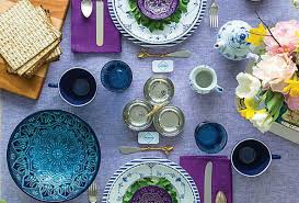The best ideas for passover decorating ideas.passover is a time for reaching out to those whom you hold most beloved, with your most earnest desires. 15 Beautiful Tablescape Ideas For Your Seder Dinner Brit Co
