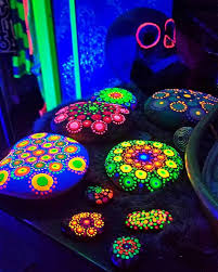 Produces an extremely long after glow that lasts for hours. Glow In The Dark Paint For Rocks Techno Glow