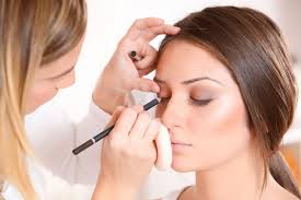 makeup artist the need of the hour