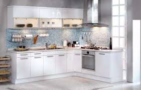 Sade döşenmiş mobilyalarla birlikte tercih edilen desenli mutfak karosu mutfak tezgah arası seramik modellerinin parçaları bir araya gelerek vitra tasarımının modern çizgilerini ortaya çıkarıyor. Canakkale Seramik Mutfak Modelleri 2021 Dekorcenneti Com