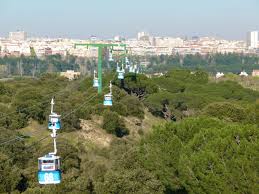 La casa de campo es el mayor parque público de madrid y uno de los parques urbanos más grandes del mundo. Teleferico De Madrid Wikipedia