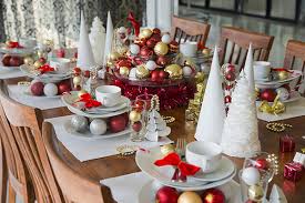 christmas table décor inspiration for