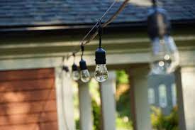 guide wire for hanging outdoor lights