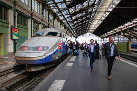 how is the train from paris to rome and