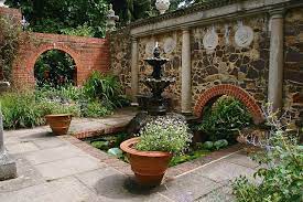Great Comp Italian Style Garden By