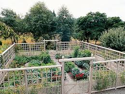 10 fence ideas for a vegetable garden