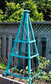 12 Creative Garden Obelisk Ideas