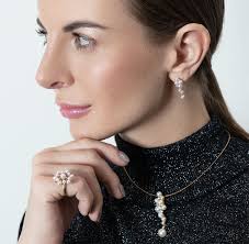 luxury akoya pearl jewelry made in an