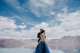 Menikah merupakan moment yang ditunggu setiap pasangan di muka bumi ini. Pre Wedding Photoshoot Guide Tips For An Ott Romantic D Day Album