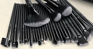 32 piece makeup brush set storage bag