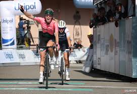 Demi vollering contests in sprint at amstel gold race ladies edition. It S Time You Started Paying Attention To Demi Vollering Cyclingtips