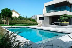 piscine maison cubique