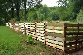 19 pallet fence ideas and how to build