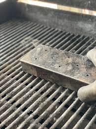 how to use a smoker box on a gas grill